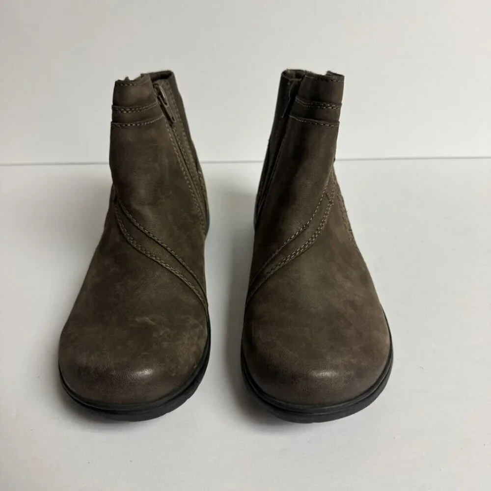 Clark’s Womens Carleigh Style Boot Brown Size 8 M